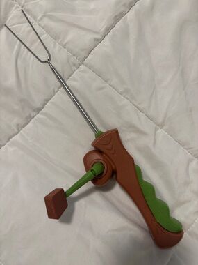 Hog Wild Reel Roaster smores fork turner